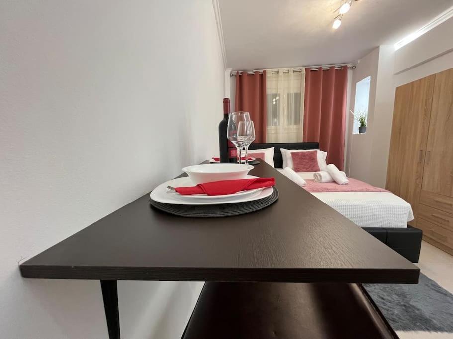 Artemis In Vibrant Koukaki,athens Appartement *